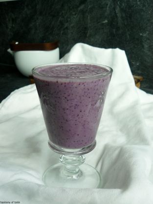 Koktajl fioletowy z maslem orzechowym